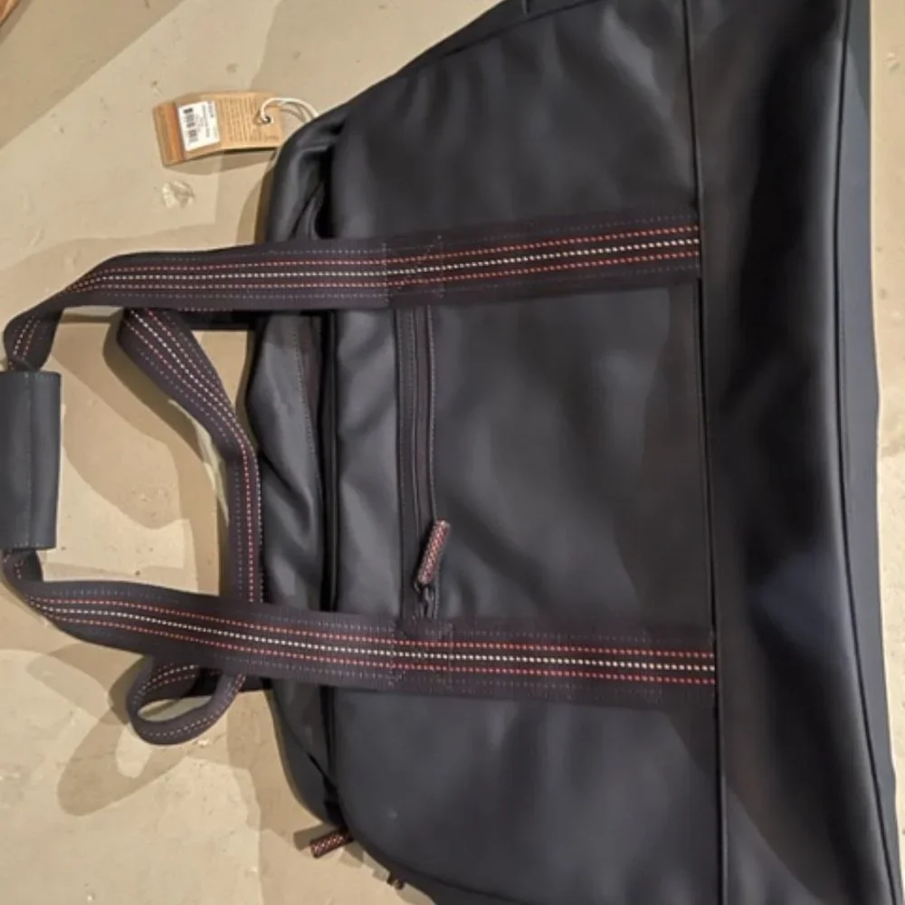 New with tags Marine Layer Weekender Bag in Navy